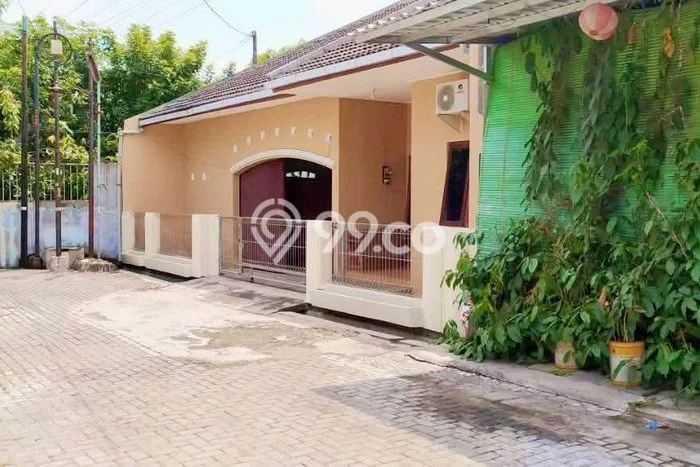 Dijual Cepat Rumah Bagus Siap Huni LB 110m2 di Pedurungan, Semarang Dijual Cepat Rumah Bagus Siap Huni LB 110m2 di Pedurungan, Semarang