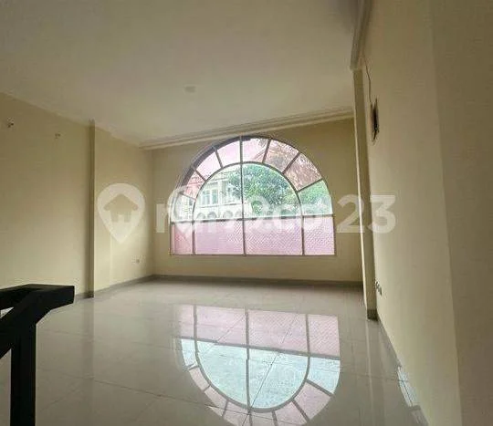 Unit Ruko Dijual di Bekasi LT 90m2 & LB 225m2 Unit Ruko Dijual di Bekasi LT 90m2 & LB 225m2