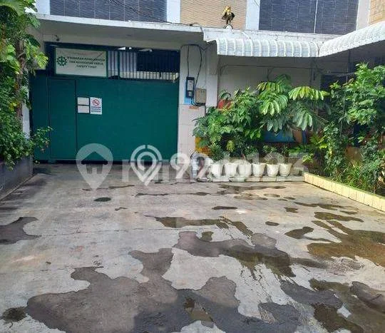 Disewakan Gudang komersial di Bekasi Selatan luas bangunan 1200m2 Disewakan Gudang komersial di Bekasi Selatan luas bangunan 1200m2