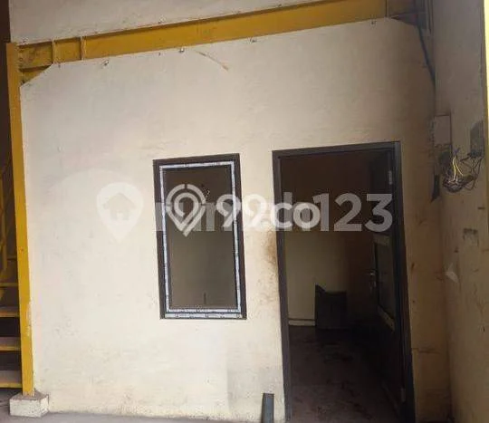 Disewakan Gudang komersial di Bekasi Selatan luas bangunan 220m2 Disewakan Gudang komersial di Bekasi Selatan luas bangunan 220m2