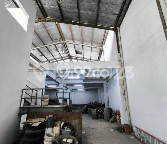 Disewakan Gudang komersial di Pulo Gadung luas bangunan 612m2 Disewakan Gudang komersial di Pulo Gadung luas bangunan 612m2