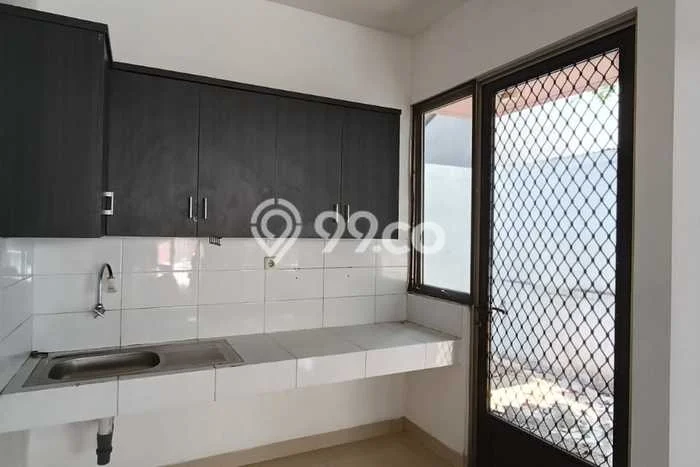 Disewakan! Rumah 2 Kamar Tidur &
2 Kamar Mandi di Cikupa Citra Raya, Tangerang Disewakan! Rumah 2 Kamar Tidur &
2 Kamar Mandi di Cikupa Citra Raya, Tangerang