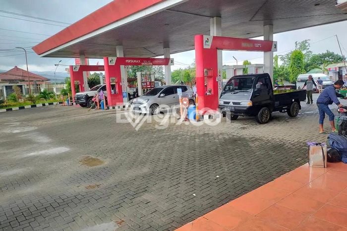 Unit Komersial Dijual di Pekalongan Barat Pekalongan Luas Bangunan 3450m2 Unit Komersial Dijual di Pekalongan Barat Pekalongan Luas Bangunan 3450m2
