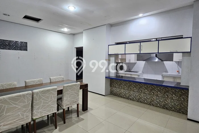 Disewakan! Rumah 4 Kamar Tidur &
2 Kamar Mandi di Meruya, Jakarta Barat Disewakan! Rumah 4 Kamar Tidur &
2 Kamar Mandi di Meruya, Jakarta Barat