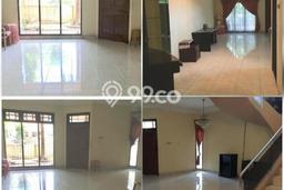 Rumah Tenang di Kramat, 2 KM, Luas 321m2m² LB 450m2m² Rumah Tenang di Kramat, 2 KM, Luas 321m2m² LB 450m2m²