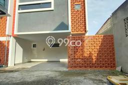 Dijual Rumah Premium dengan Fasilitas Sekitar Komplit di Jagakarsa, Jakarta Selatan Dijual Rumah Premium dengan Fasilitas Sekitar Komplit di Jagakarsa, Jakarta Selatan