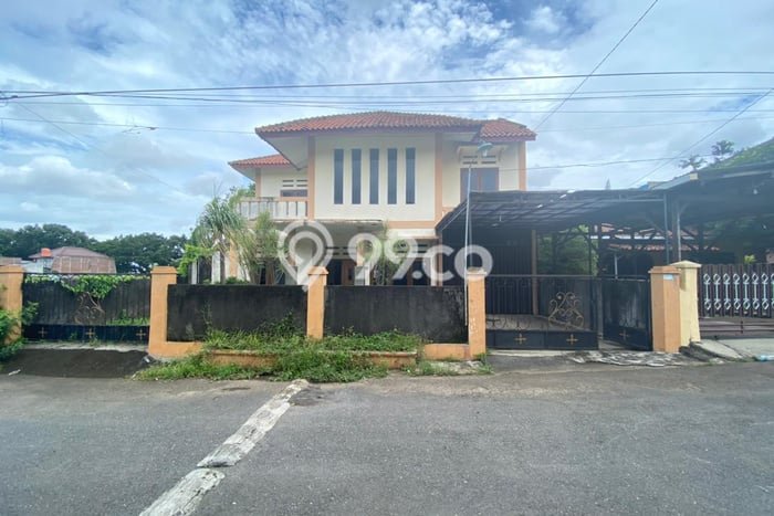 Siap Huni Rumah Mewah 7 Kamar di Gajah Mungkur Dekat ke Mana Pun Siap Huni Rumah Mewah 7 Kamar di Gajah Mungkur Dekat ke Mana Pun