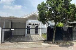 Disewakan! Rumah 3 Kamar Tidur &
2 Kamar Mandi di Singgasana, Bandung Disewakan! Rumah 3 Kamar Tidur &
2 Kamar Mandi di Singgasana, Bandung