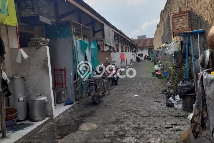 Dijual Kost Strategis di Kiaracondong, Bandung 11 KT, 12 KM, Luas Bangunan 250m2 Dijual Kost Strategis di Kiaracondong, Bandung 11 KT, 12 KM, Luas Bangunan 250m2