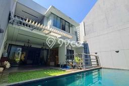 Rumah LT 334m2m² Lokasi Premium di Setra Duta, Dekat Fasilitas Umum, Bandung Rumah LT 334m2m² Lokasi Premium di Setra Duta, Dekat Fasilitas Umum, Bandung
