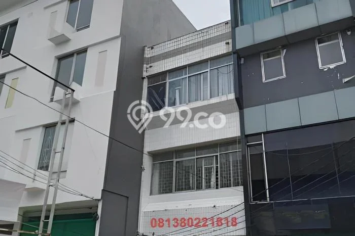 PRIME LOCATION! Ruko di Fatmawati, Luas 225m², Kawasan Komersial, Lokasi Premium PRIME LOCATION! Ruko di Fatmawati, Luas 225m², Kawasan Komersial, Lokasi Premium