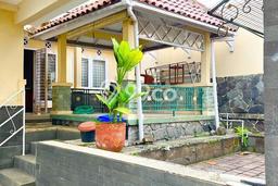 For Sale! Premium House LT 365m2 Desain Modern di Bandung Kota For Sale! Premium House LT 365m2 Desain Modern di Bandung Kota