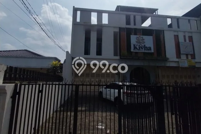 Area Strategis! Disewakan Ruko Lokasi Duren Sawit, Jakarta Timur Cocok untuk Bisnis Area Strategis! Disewakan Ruko Lokasi Duren Sawit, Jakarta Timur Cocok untuk Bisnis