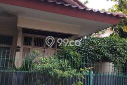 Ready to Use! Luxury House LT 196m2 Desain Modern di Rawamangun Ready to Use! Luxury House LT 196m2 Desain Modern di Rawamangun