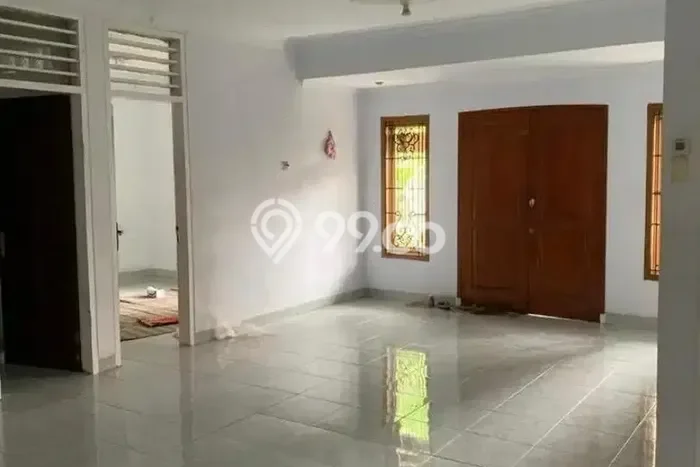 Disewakan Segera Rumah Kondisi Baik di Area Jatinegara, Jakarta Timur Disewakan Segera Rumah Kondisi Baik di Area Jatinegara, Jakarta Timur
