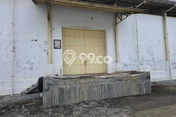 Disewakan Gudang di Kawasan Ramai Kaligawe Luas 2608m2 Disewakan Gudang di Kawasan Ramai Kaligawe Luas 2608m2