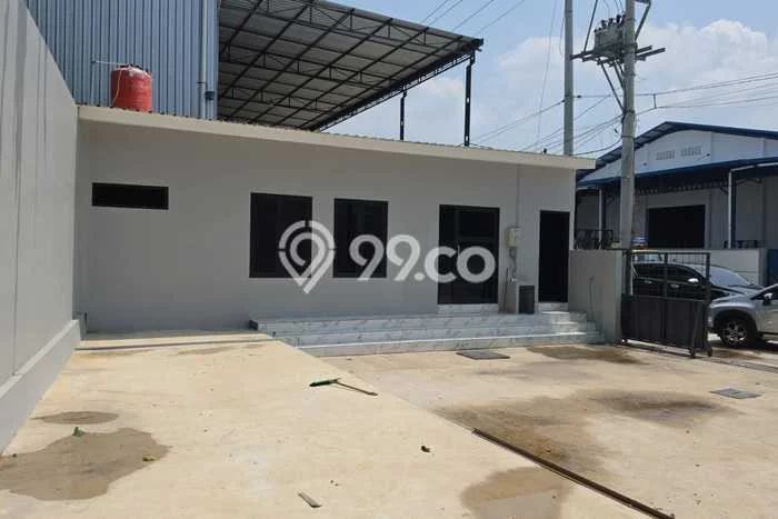 Disewakan Gudang komersial di Ngaliyan luas bangunan 1300m2 Disewakan Gudang komersial di Ngaliyan luas bangunan 1300m2