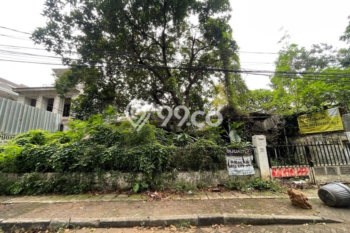 Lahan Strategis di Menteng Dijual dengan Luas 599m2 Lahan Strategis di Menteng Dijual dengan Luas 599m2