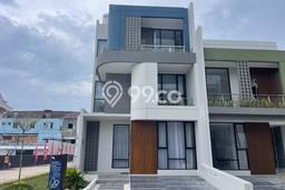 Siap Huni Rumah Mewah 5 Kamar di Ilir Barat I Dekat ke Mana Saja Siap Huni Rumah Mewah 5 Kamar di Ilir Barat I Dekat ke Mana Saja