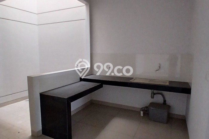 Lokasi terbaik! Rumah siap huni disewakan di Kelapa Gading LB 142m2 Lokasi terbaik! Rumah siap huni disewakan di Kelapa Gading LB 142m2