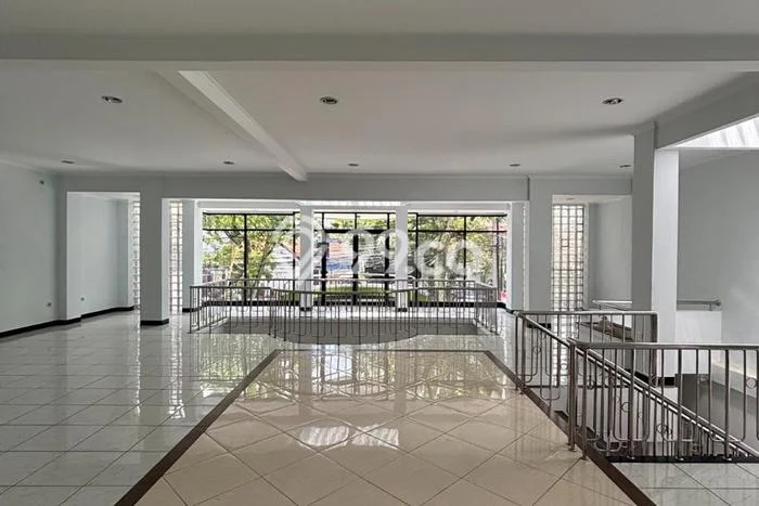 Komersial untuk disewa di Cicendo punya LT 257m2 & LB 378m2 harga sewa kompetitif Komersial untuk disewa di Cicendo punya LT 257m2 & LB 378m2 harga sewa kompetitif