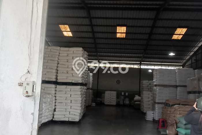 Untuk Dijual! Gudang di Batujajar Bandung LT 2200m2 / LB 800m2 Kawasan Bisnis Untuk Dijual! Gudang di Batujajar Bandung LT 2200m2 / LB 800m2 Kawasan Bisnis