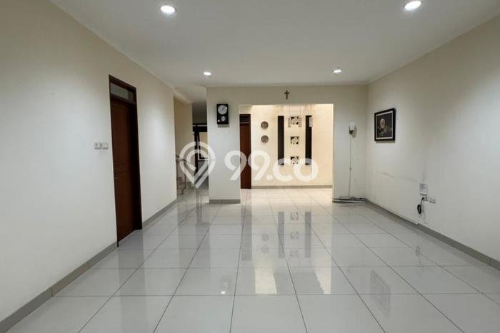 Hunian Mewah Siap Huni LT 170m2 di Cicendo, Bandung Hunian Mewah Siap Huni LT 170m2 di Cicendo, Bandung