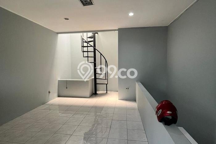 Unit Ruko Tersedia di Buah Batu Spesifikasi LB 100m2 Unit Ruko Tersedia di Buah Batu Spesifikasi LB 100m2