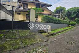 Rumah Elit Modern Tanpa Renovasi di Lebak Bulus Jakarta Selatan Rumah Elit Modern Tanpa Renovasi di Lebak Bulus Jakarta Selatan