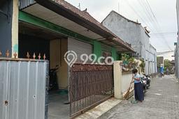 LOKASI STRATEGIS! Tanah Kawasan , Luas 300m2m², Lokasi Potensial, Cocok untuk Investasi LOKASI STRATEGIS! Tanah Kawasan , Luas 300m2m², Lokasi Potensial, Cocok untuk Investasi