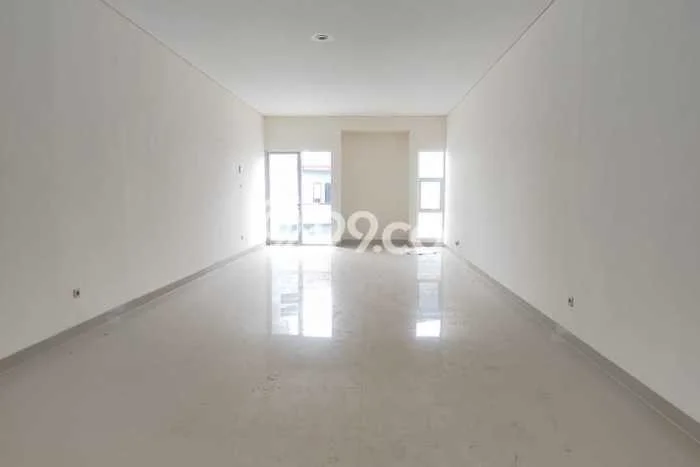 Ruko Lokasi Strategis Kawasan , Luas 225m2m², Disewakan, Pusat Komersial Ruko Lokasi Strategis Kawasan , Luas 225m2m², Disewakan, Pusat Komersial