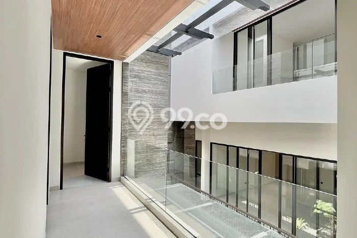 Dijual Rumah Mewah Megah Dengan View Eksklusif di Citraland, Surabaya Dijual Rumah Mewah Megah Dengan View Eksklusif di Citraland, Surabaya