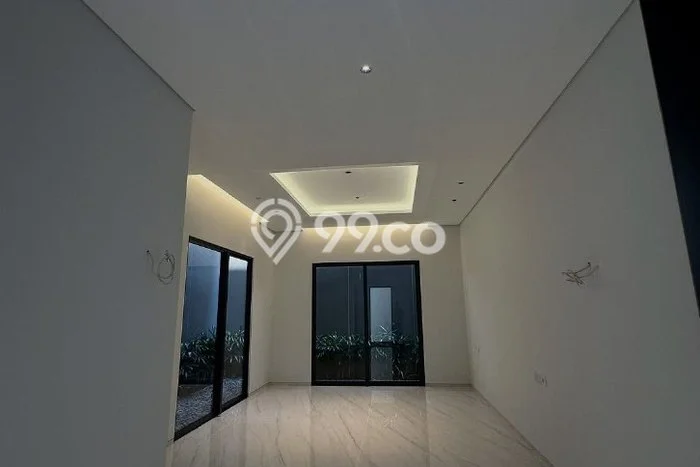 Rumah Luxury Modern Tanpa Renovasi di Citraland Surabaya Rumah Luxury Modern Tanpa Renovasi di Citraland Surabaya