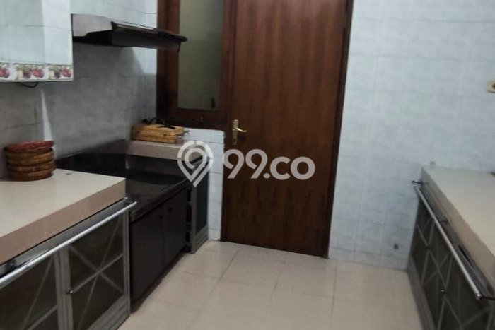 Rumah di Mulyorejo, 5 KT, Pemandangan Kota, LT 240m2m² LB 256m2m² Rumah di Mulyorejo, 5 KT, Pemandangan Kota, LT 240m2m² LB 256m2m²
