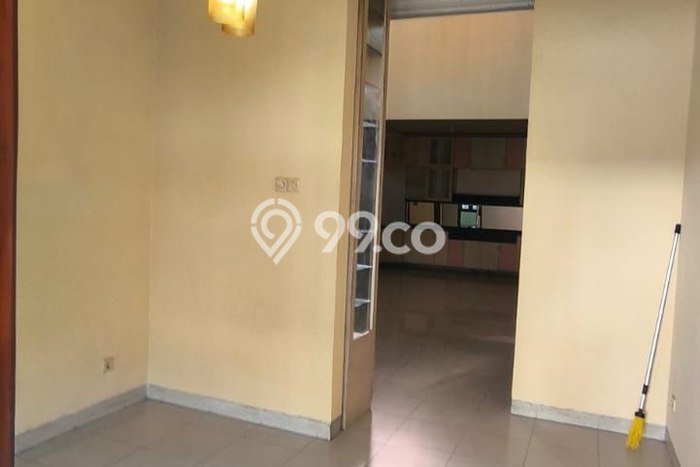 Rumah di Mulyorejo, 5 KT, Pemandangan Kota, LT 240m2m² LB 256m2m² Rumah di Mulyorejo, 5 KT, Pemandangan Kota, LT 240m2m² LB 256m2m²