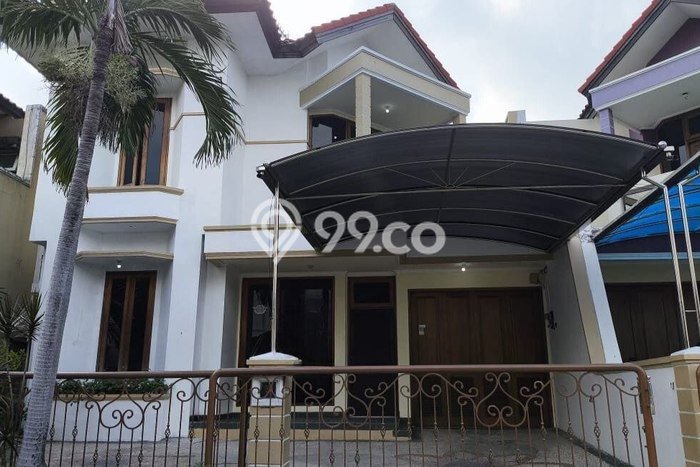Rumah di Mulyorejo, 5 KT, Pemandangan Kota, LT 240m2m² LB 256m2m² Rumah di Mulyorejo, 5 KT, Pemandangan Kota, LT 240m2m² LB 256m2m²