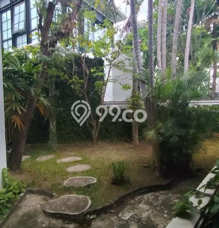 Rumah Modern Disewakan di Dukuh Pakis Surabaya Area Sangat Strategis Rumah Modern Disewakan di Dukuh Pakis Surabaya Area Sangat Strategis