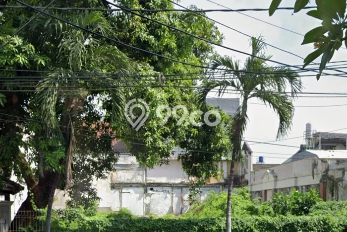 Tanah Dijual Lokasi Strategis di Jakarta Selatan dengan Luas 652m2 Tanah Dijual Lokasi Strategis di Jakarta Selatan dengan Luas 652m2