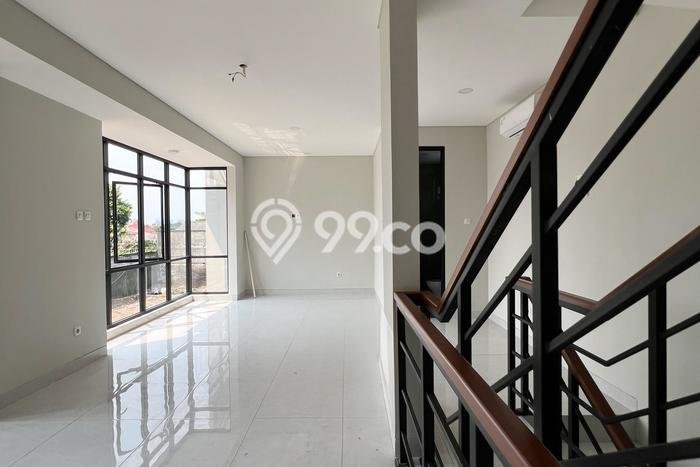 Rumah Mewah LB 147m2 Siap Pakai Desain Elegan di Kemang, Jakarta Selatan Rumah Mewah LB 147m2 Siap Pakai Desain Elegan di Kemang, Jakarta Selatan