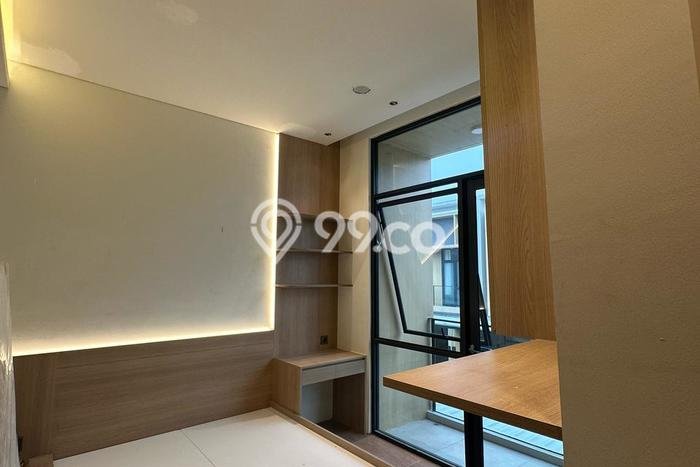 For Sale Rumah 3 Kamar Lokasi Strategis Nyaman dan Strategis di BSD For Sale Rumah 3 Kamar Lokasi Strategis Nyaman dan Strategis di BSD