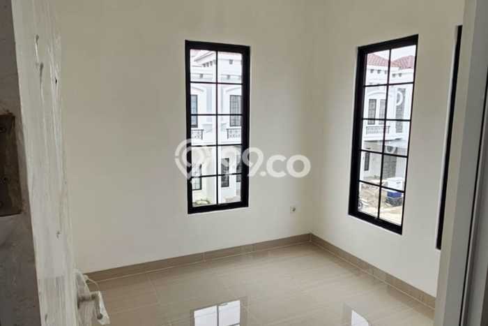 Dijual Hunian Rumah Terawat 2 Kamar di Jababeka, Bekasi Dijual Hunian Rumah Terawat 2 Kamar di Jababeka, Bekasi
