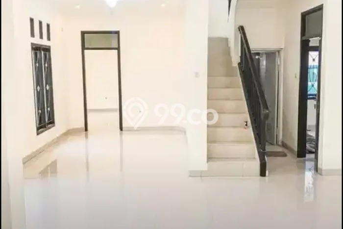 Rumah 2 lt di Poltangan Pasar Minggu lt 200 m2 lb 225 m2, ada 4+1 kt 3+1 km unfurnished, boleh untuk kantor / rumah tinggal, siap huni, siap di survei!! Rumah 2 lt di Poltangan Pasar Minggu lt 200 m2 lb 225 m2, ada 4+1 kt 3+1 km unfurnished, boleh untuk kantor / rumah tinggal, siap huni, siap di survei!!