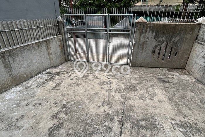Rumah Luxury Modern Tanpa Renovasi di Grogol Jakarta Barat Rumah Luxury Modern Tanpa Renovasi di Grogol Jakarta Barat