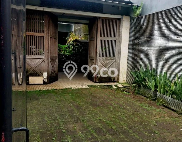 Jual Rumah Mewah Elegan Dengan View Eksklusif di Bintaro, Tangerang Selatan Jual Rumah Mewah Elegan Dengan View Eksklusif di Bintaro, Tangerang Selatan