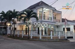 Dijual Rumah Luas Elegan Dengan View Eksklusif di Tangerang Kota, Tangerang Dijual Rumah Luas Elegan Dengan View Eksklusif di Tangerang Kota, Tangerang