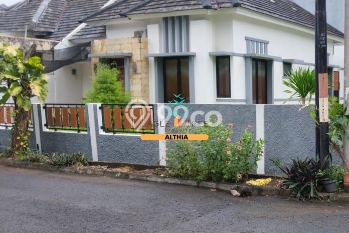 Rumah Modern Minimalis 3 KT Bisa Langsung Pindah di Serpong Utara Rumah Modern Minimalis 3 KT Bisa Langsung Pindah di Serpong Utara
