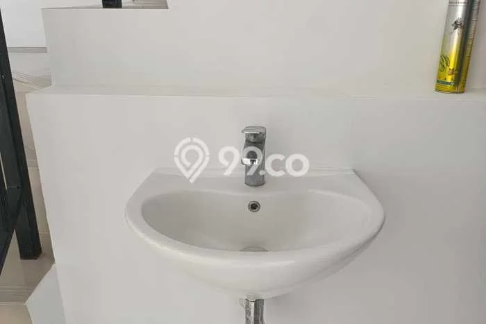 Disewakan! Rumah 2 Kamar Tidur &
2 Kamar Mandi di Semanan, Jakarta Barat Disewakan! Rumah 2 Kamar Tidur &
2 Kamar Mandi di Semanan, Jakarta Barat
