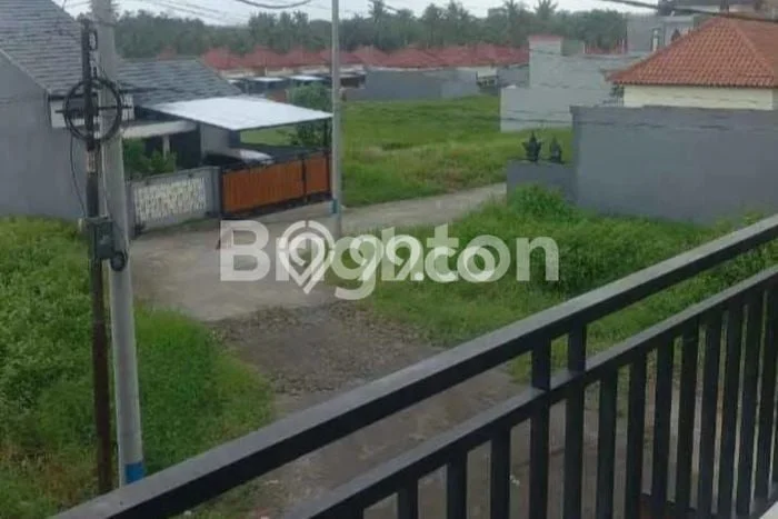 Rumah Modern Cantik 4 KT Bisa Langsung Pindah di Kediri Rumah Modern Cantik 4 KT Bisa Langsung Pindah di Kediri