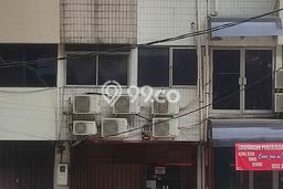 Lokasi Strategis! Dijual Ruko Bisnis di Kebayoran Baru, Jakarta Selatan Kondisi Bagus Lokasi Strategis! Dijual Ruko Bisnis di Kebayoran Baru, Jakarta Selatan Kondisi Bagus