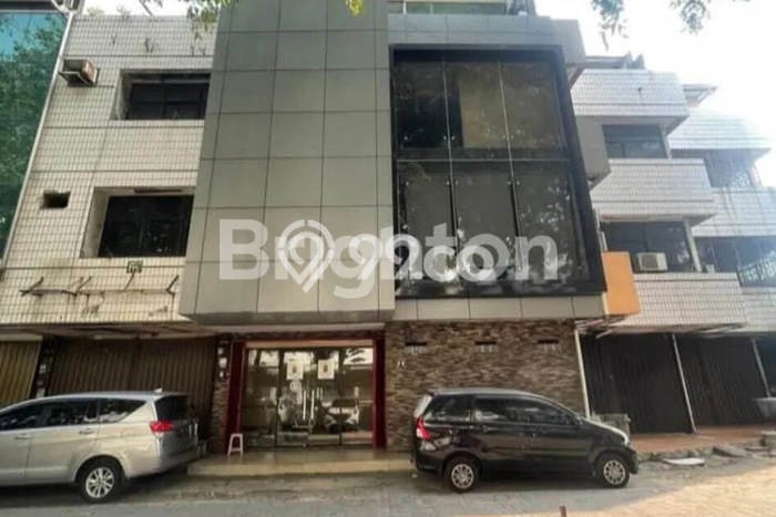Ruko Komersial Dijual di Gambir Jakarta Pusat LT 150m2 & LB 450m2 Ruko Komersial Dijual di Gambir Jakarta Pusat LT 150m2 & LB 450m2